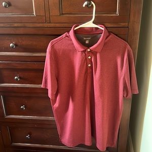 Men’s polo short sleeve shirt. Relaxed fit.